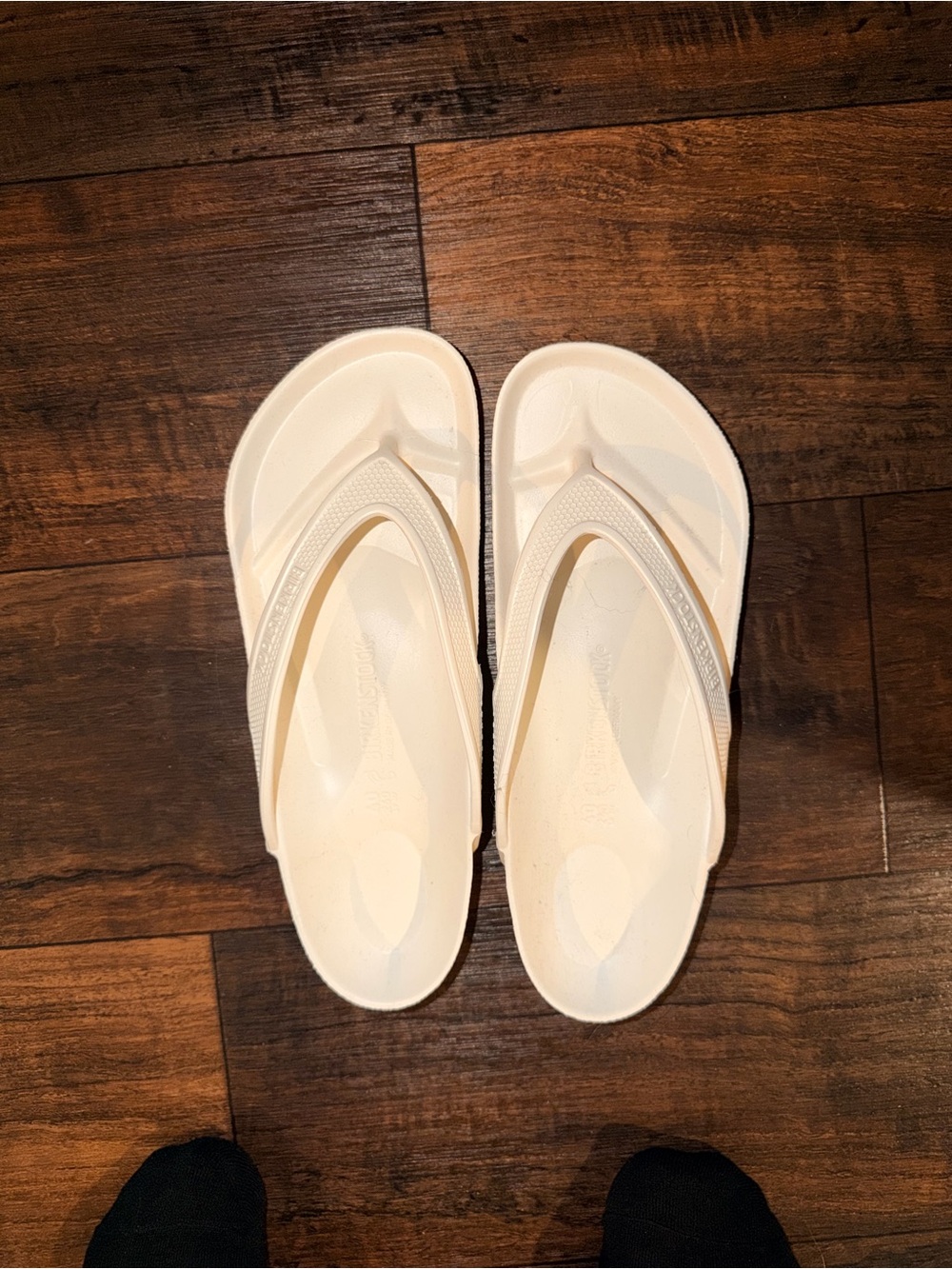 NWOT Women’s Cream Flip Flop Sandals - Comfortable Everyday Slide